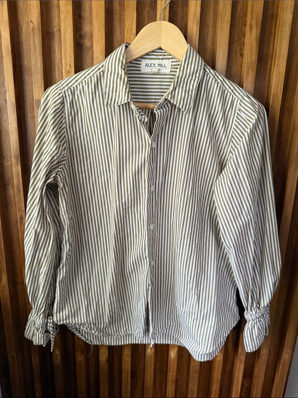 Alex Mill 100% Cotton Striped anti wrinkle Buttoned Front Shirt. S